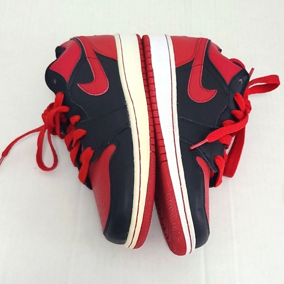 AIR Jordan 1 PHAT LOW " BRED" Red/ Black Size 3.5 Youth 338146- 061 Year 2008 - Picture 5 of 12